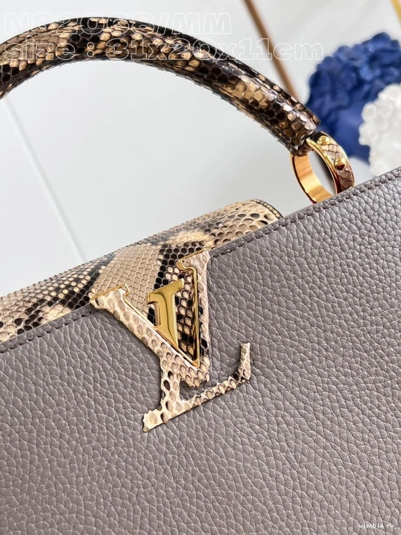 WIS LOUIS BB-31.5*20*11CM CAPUCINES VUITTON 0716